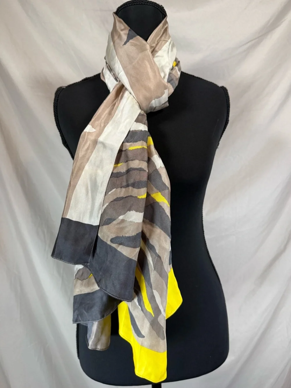 Coldwater Creek 100% Silk Zebra Print Scarf - Yellow/Black/White‎ 🖤💛✨